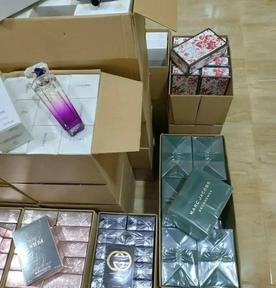 Perfumes & Fragrances Pallet
